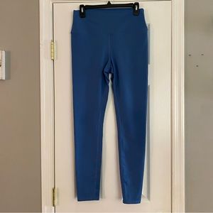 Alo Yoga Airbrush Leggings Workout Solid Blue Tight Medium* High Rise Cafe Blue